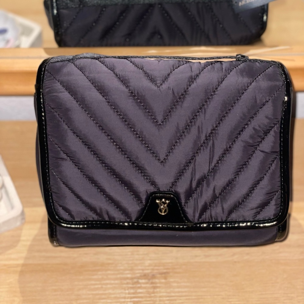 Victoria’s Secret Hanging Makeup/Toiletry Bag